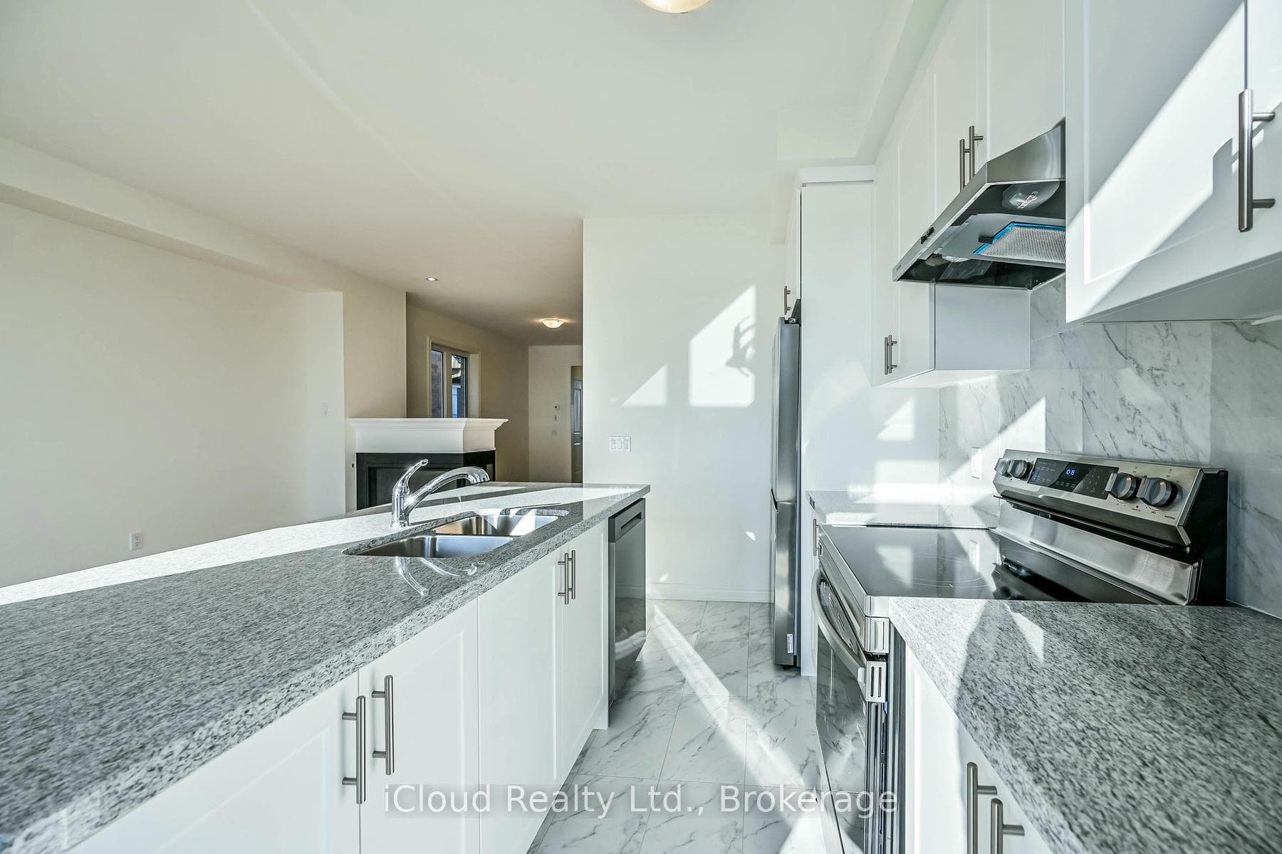 111 Picardy Drive photo 10
