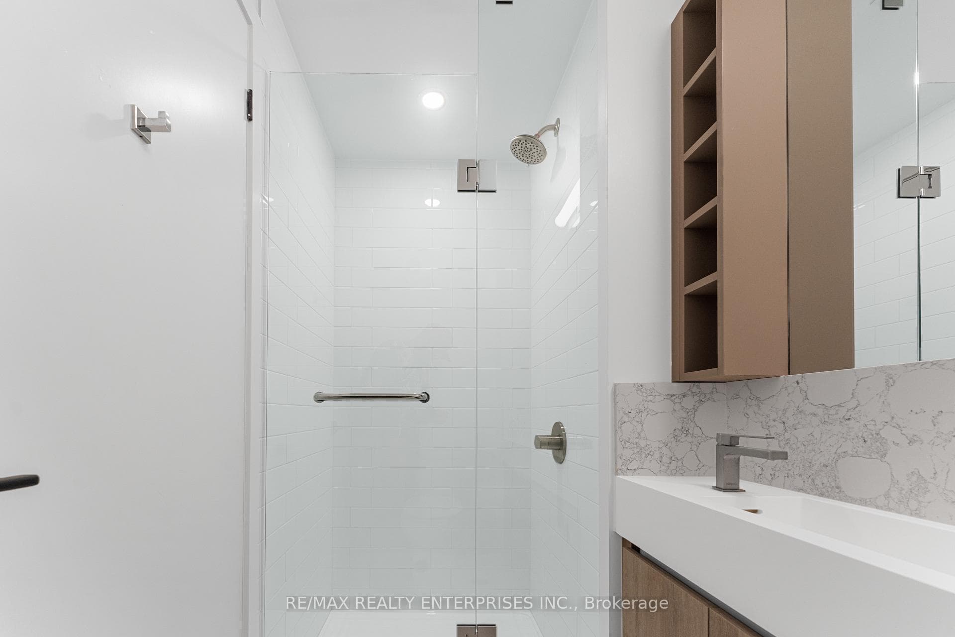 319 JARVIS Street Unit 4708 photo 4