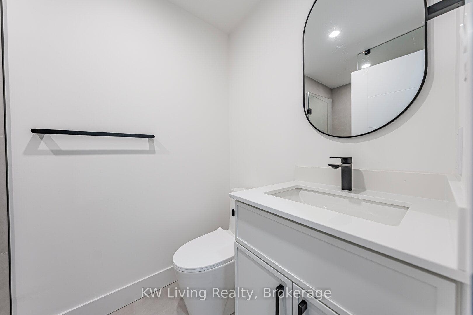14 Holmesdale Road Unit 101 photo 9