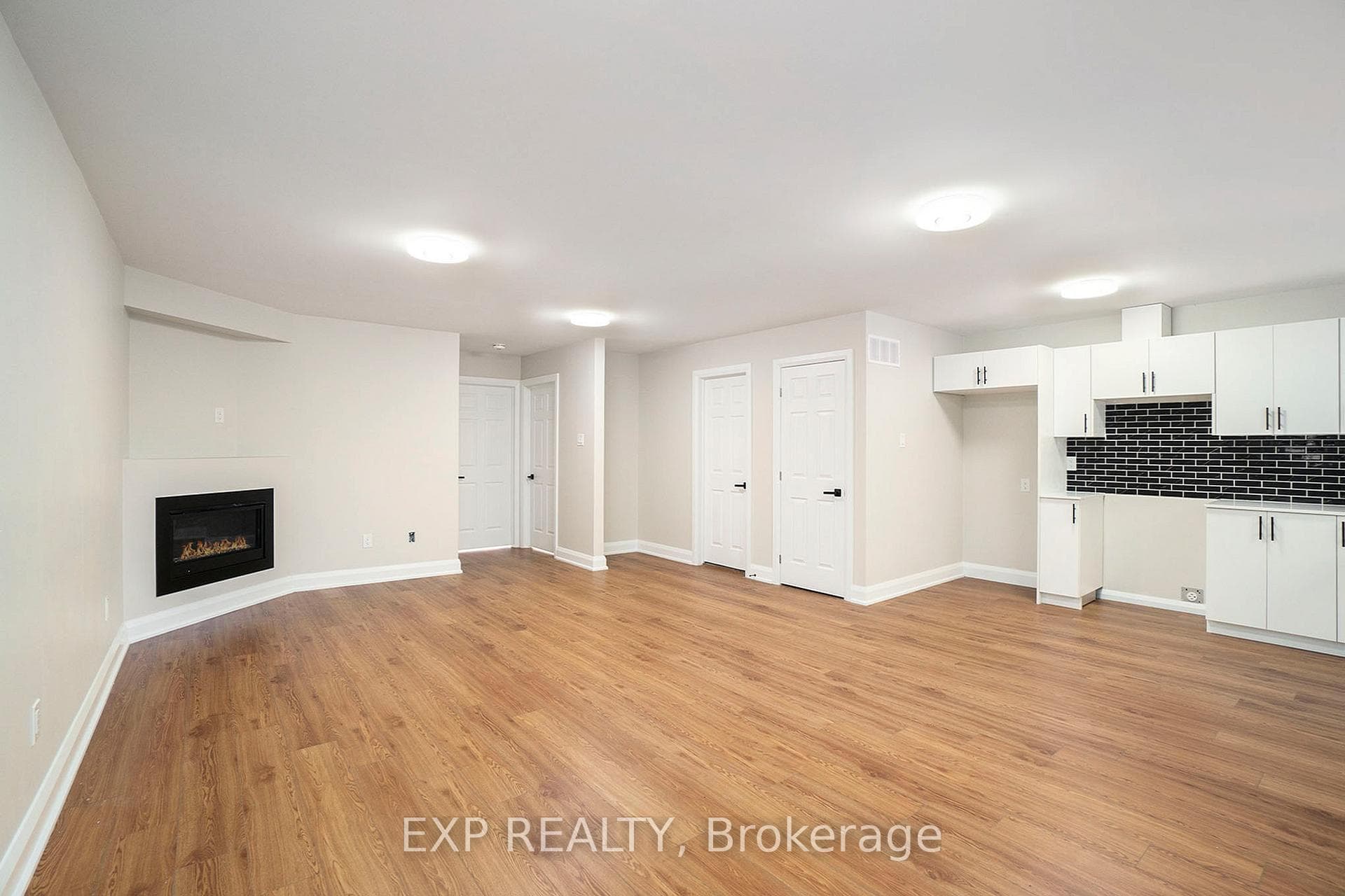 838 St. Laurent Boulevard Unit 3 photo 8
