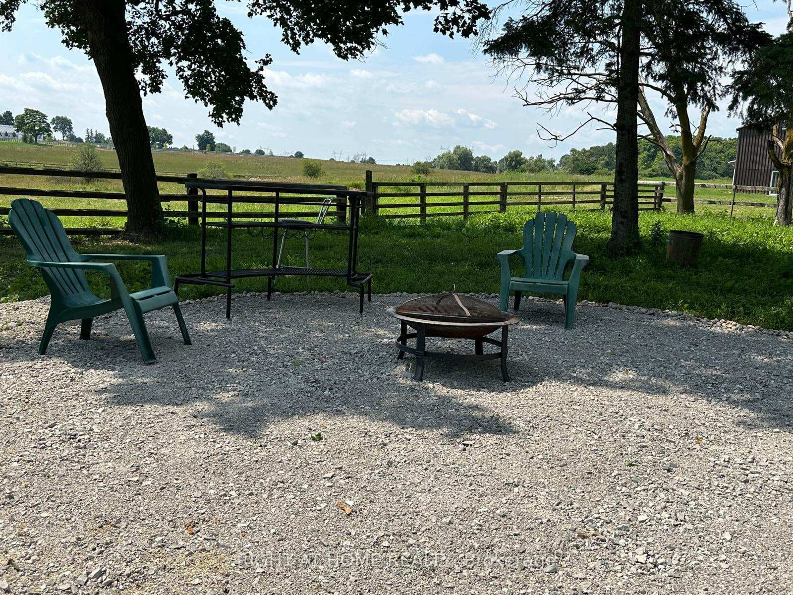 17400 10th Concession photo 4