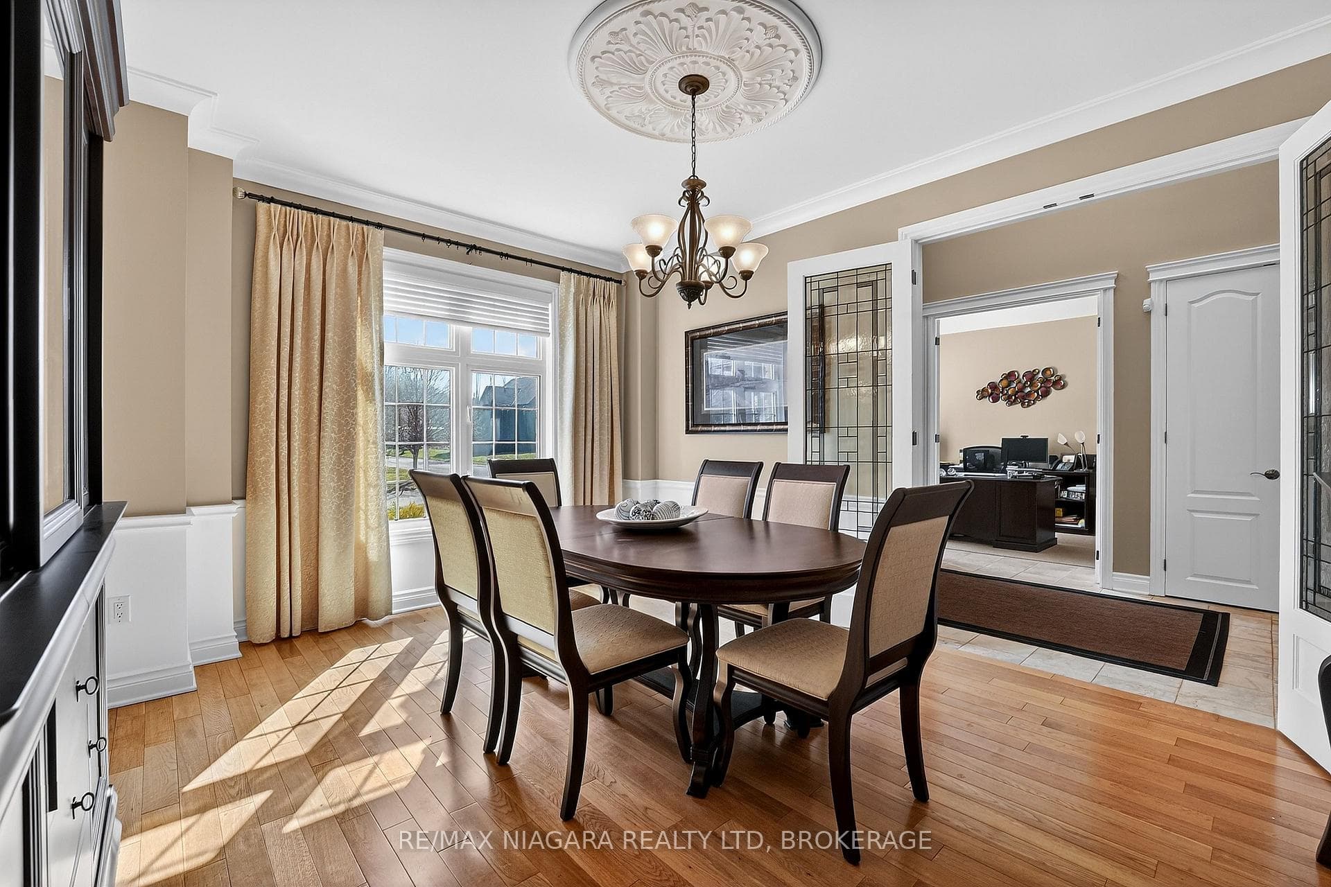 6775 Domenic Crescent photo 10