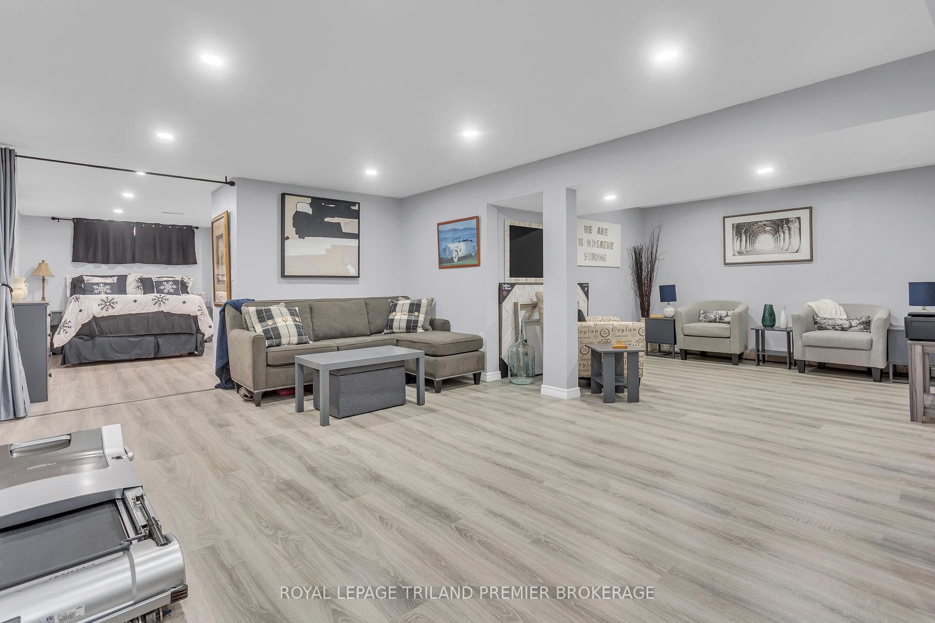 306 Adams Avenue photo 23