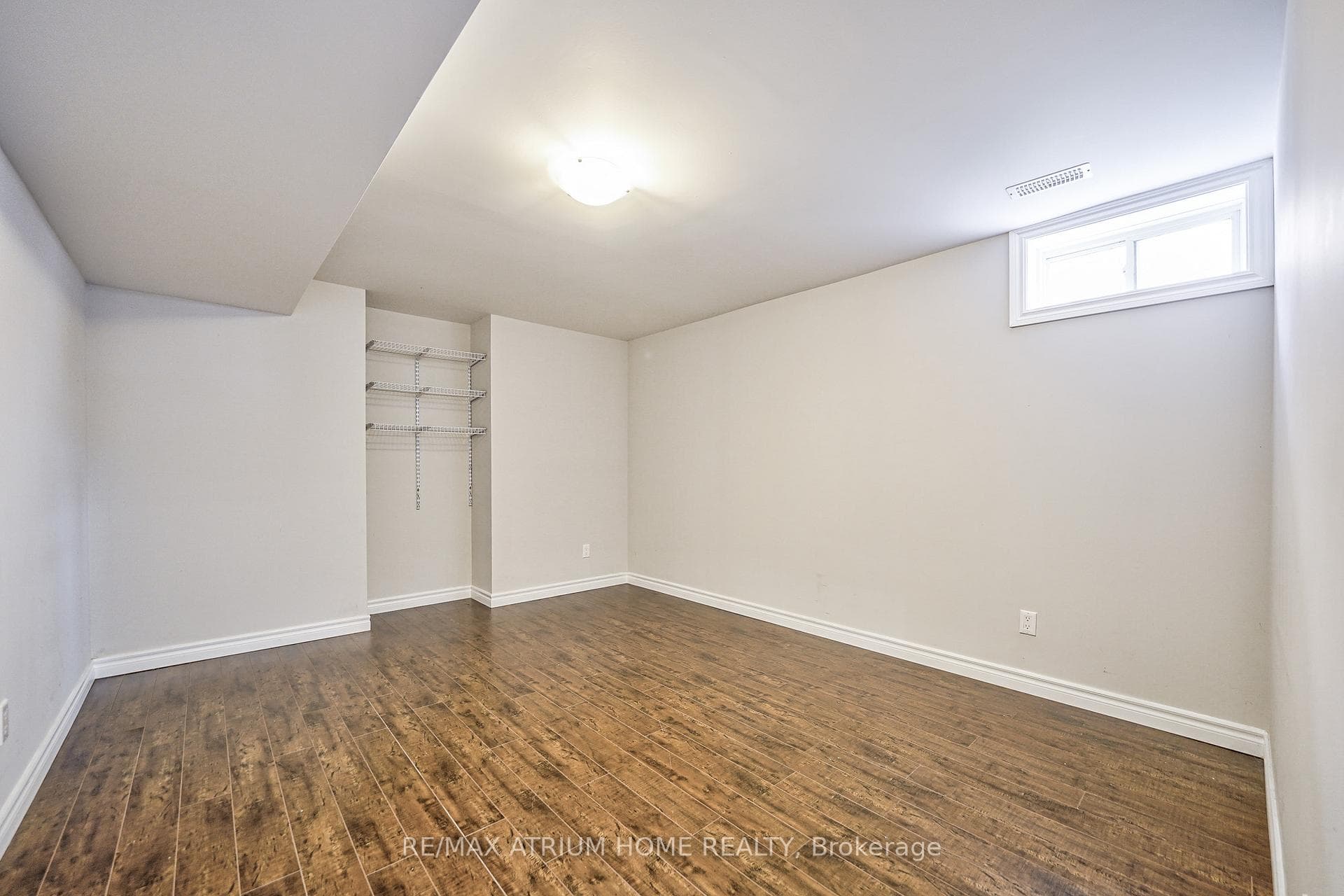786 Hammersly Boulevard photo 34