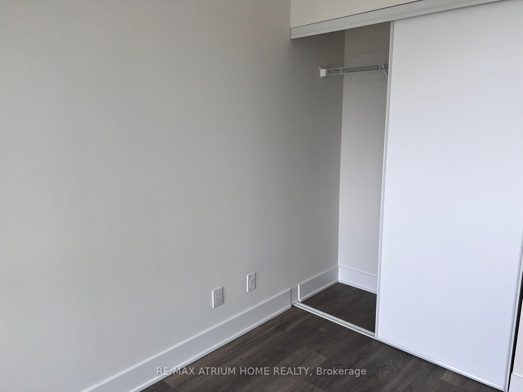 188 Fairview Mall Drive Unit 811 photo 9