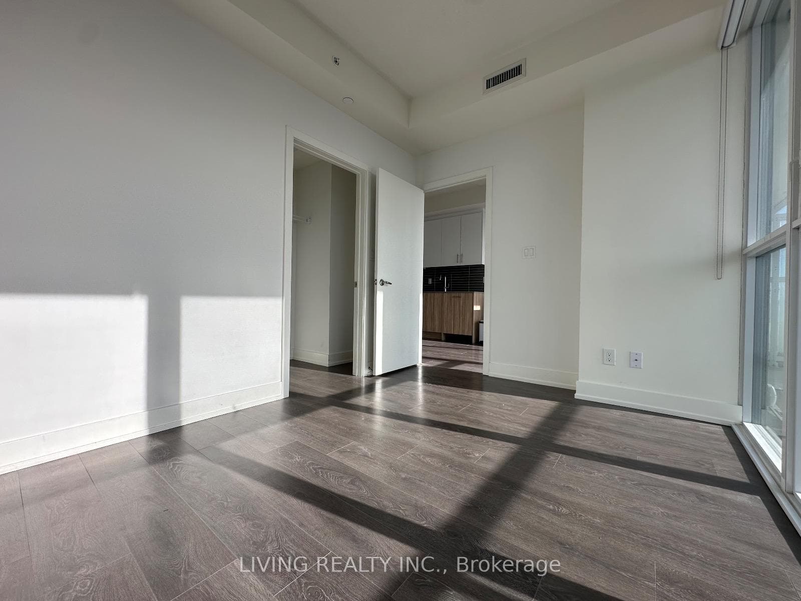 180 Fairview Mall Drive Unit 1901 photo 6