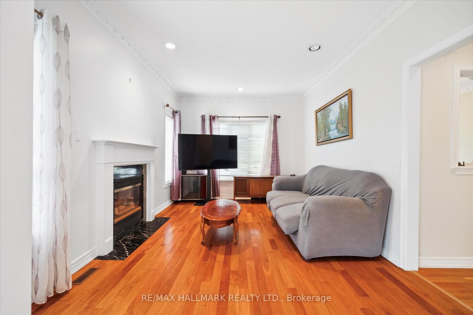 304 Hollymount Drive photo 10