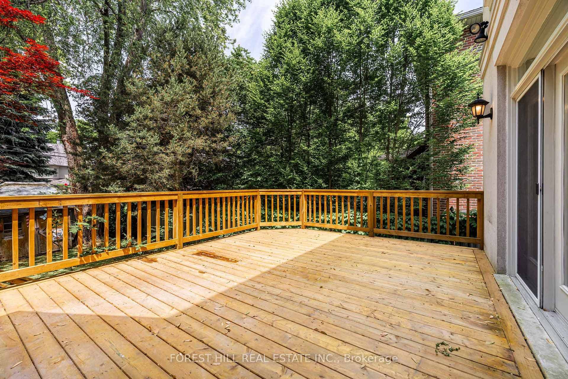 92 Munro Boulevard photo 25