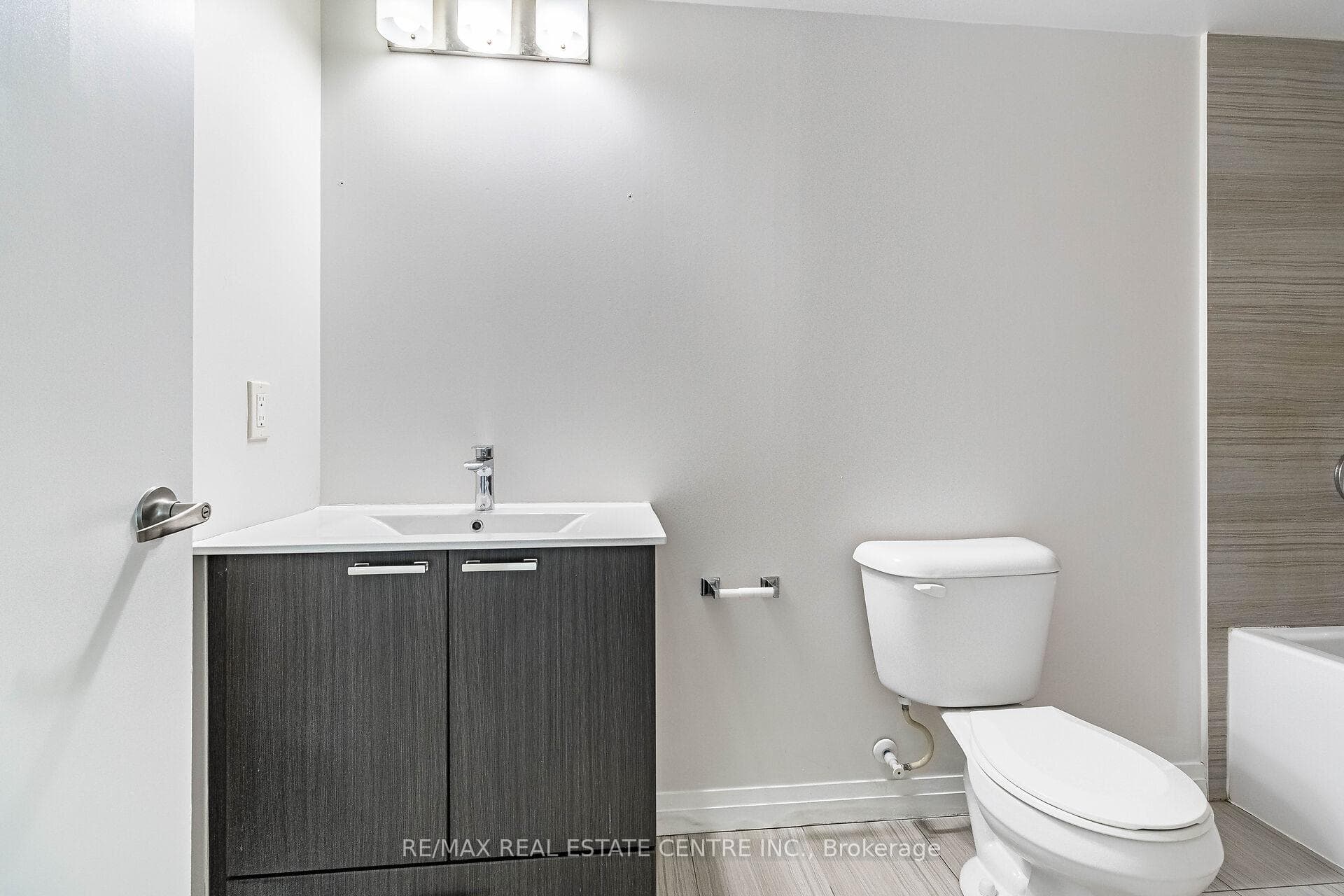 2152 Lawrence Avenue Unit 608 photo 12