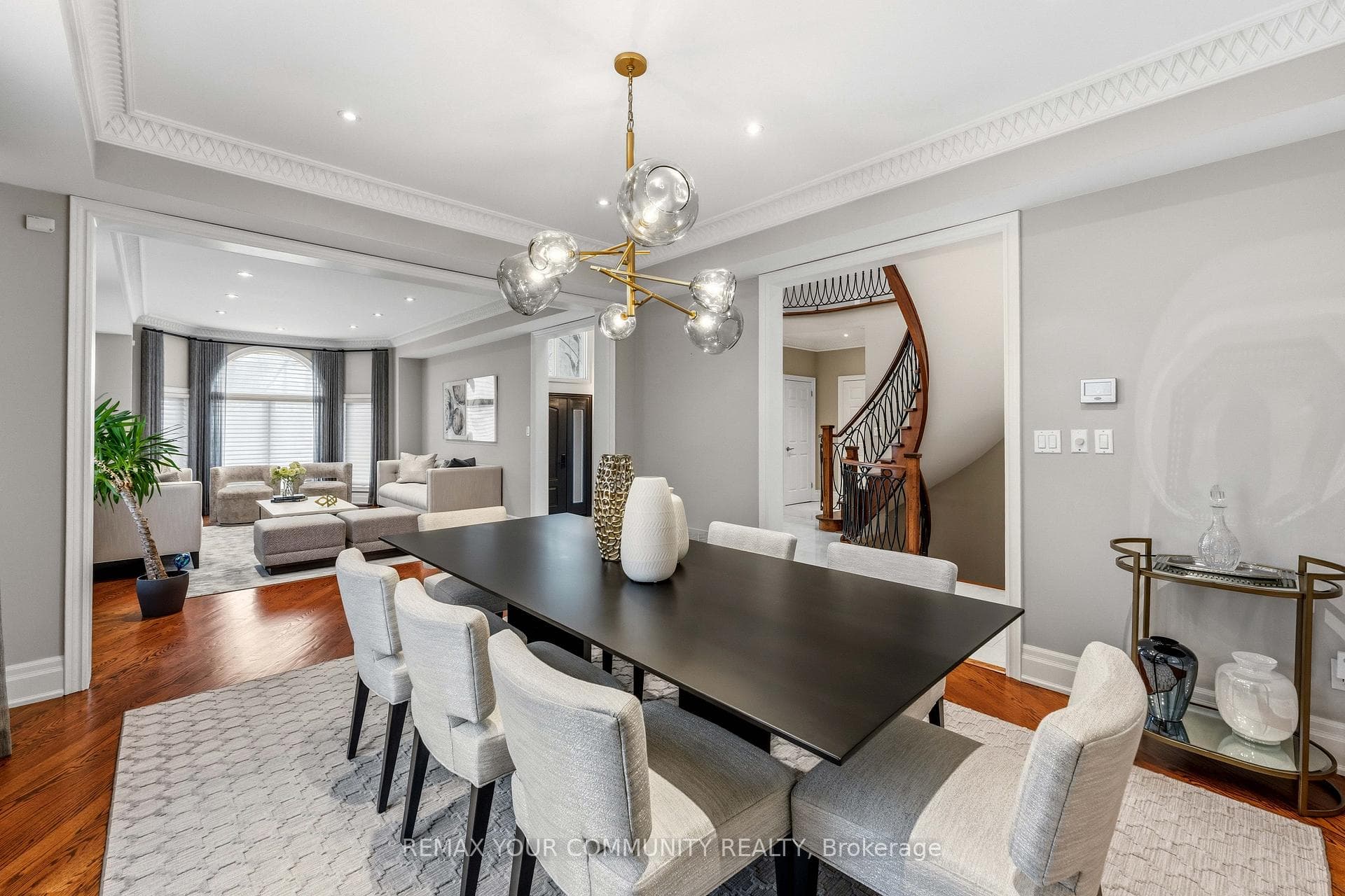 37 Vaughan Boulevard photo 9