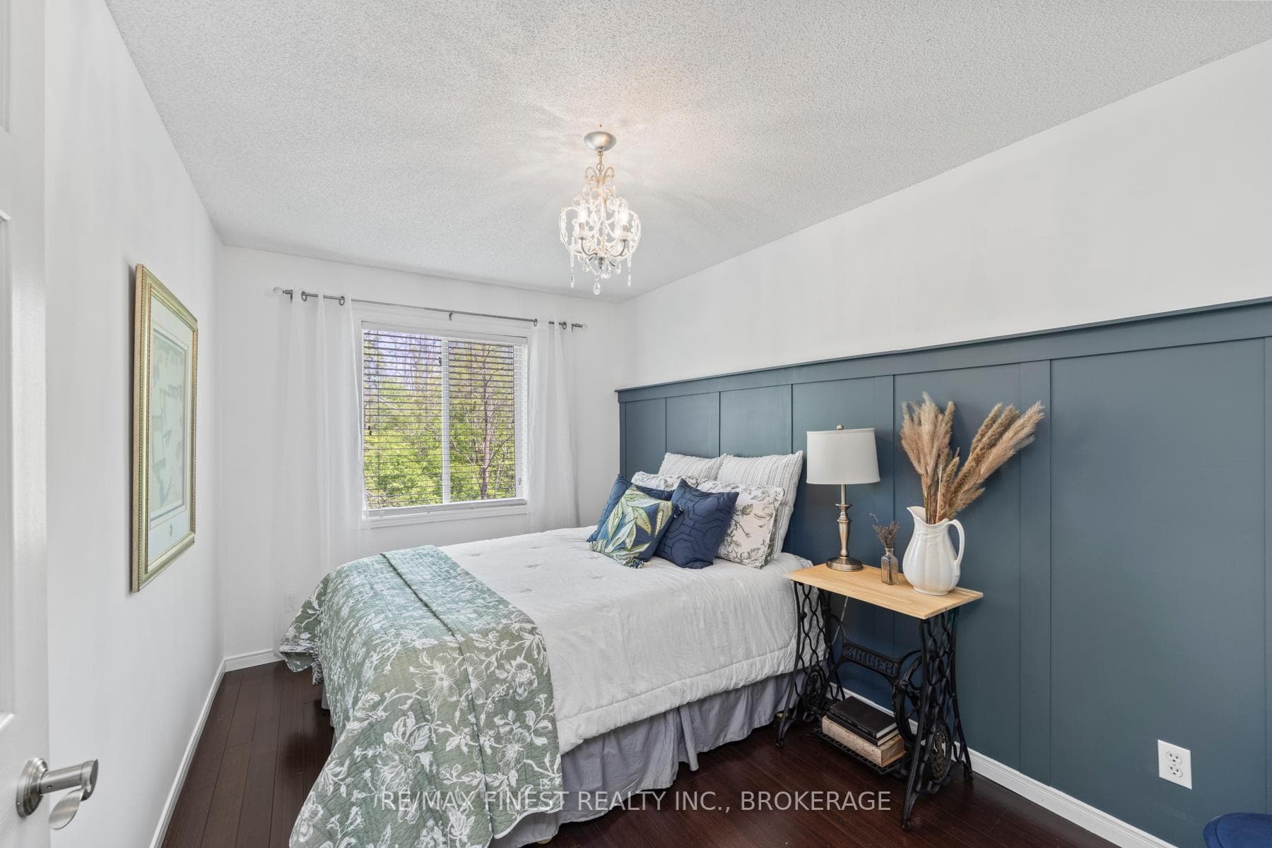 546 Garden Street photo 35