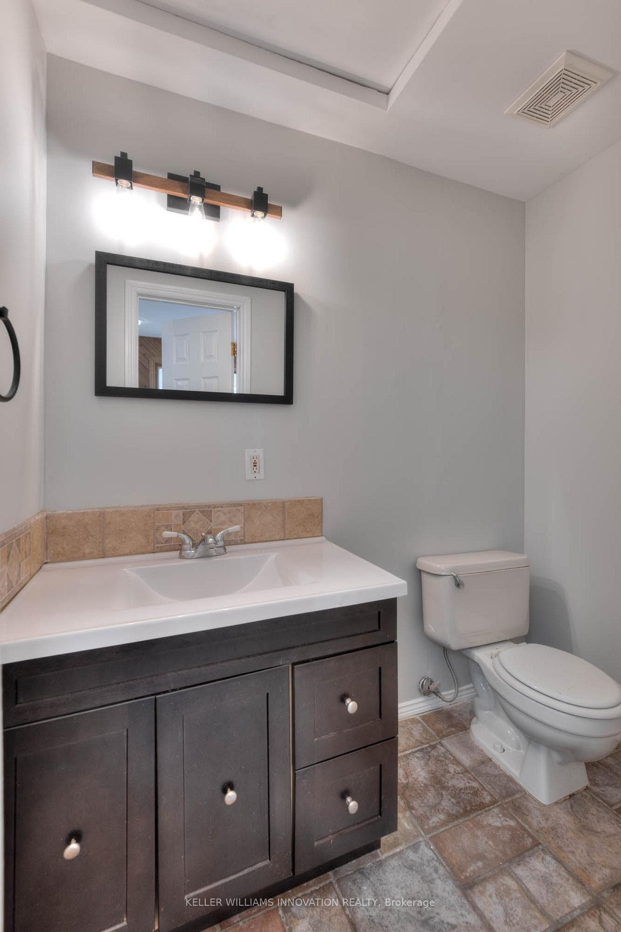 121 Ripplewood Crescent photo 31