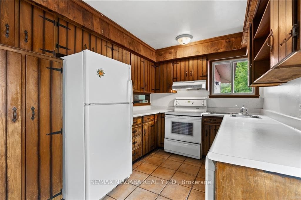 42 Highland Avenue photo 11