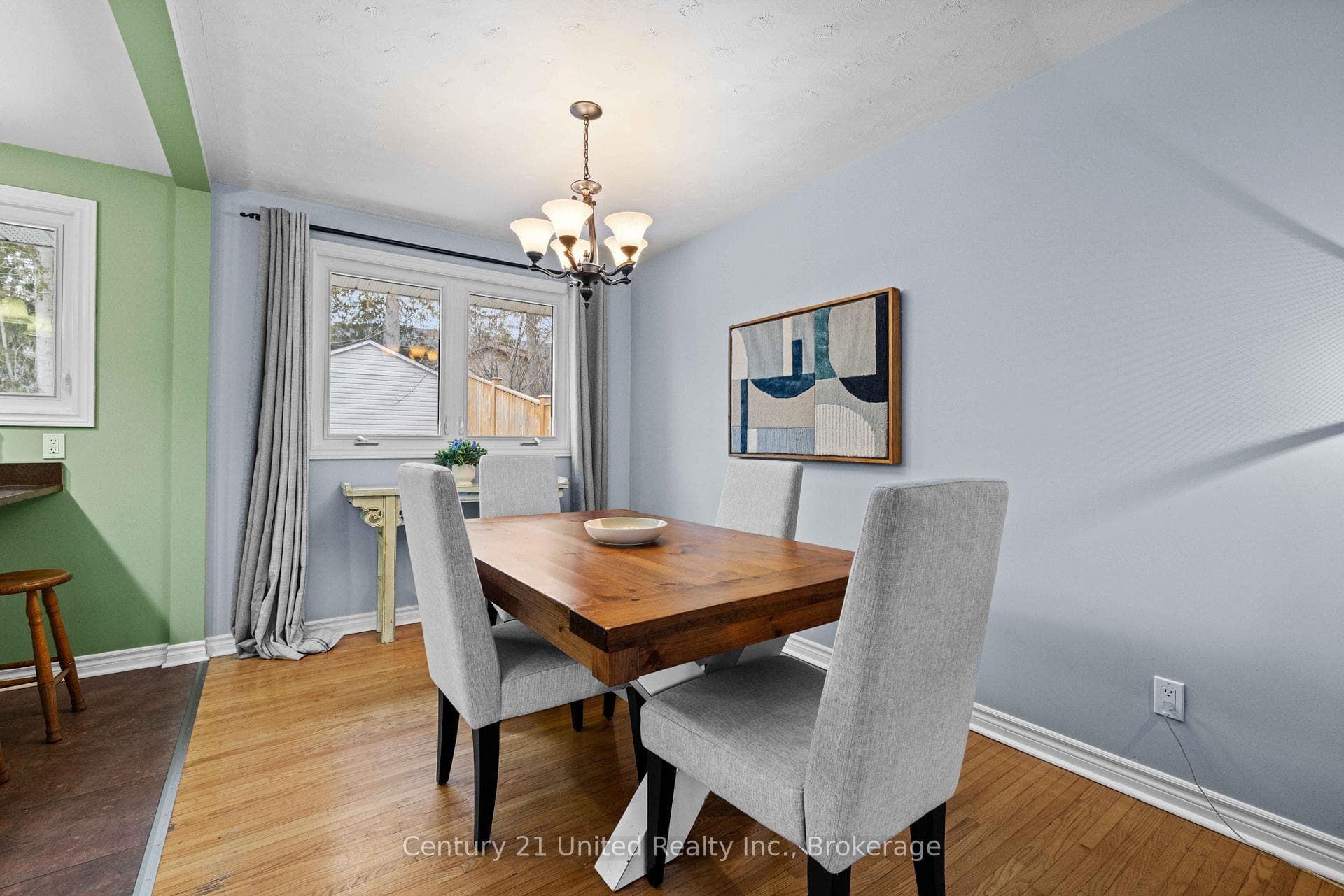 1227 Cartier Boulevard photo 11