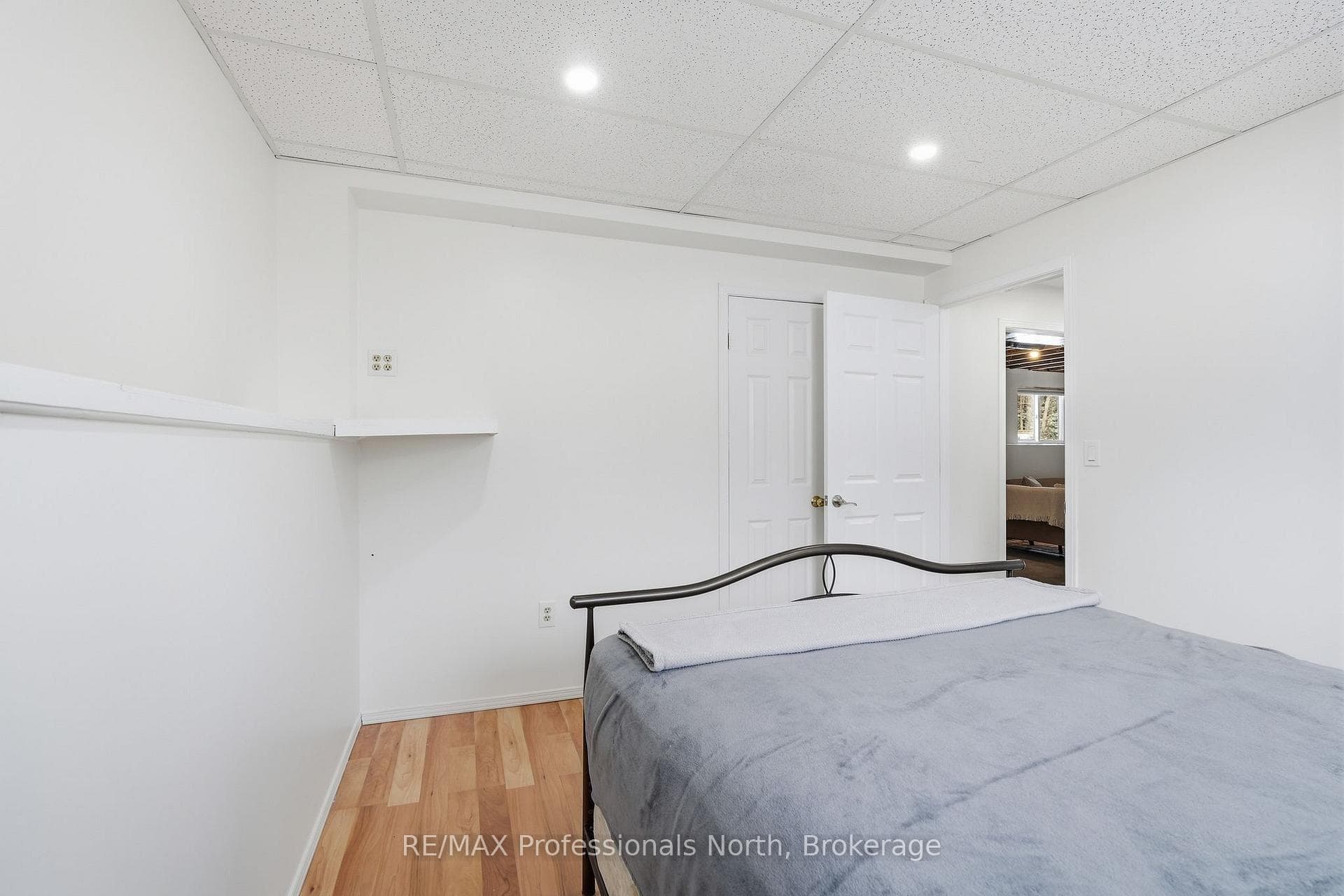 1036 Post Road photo 33