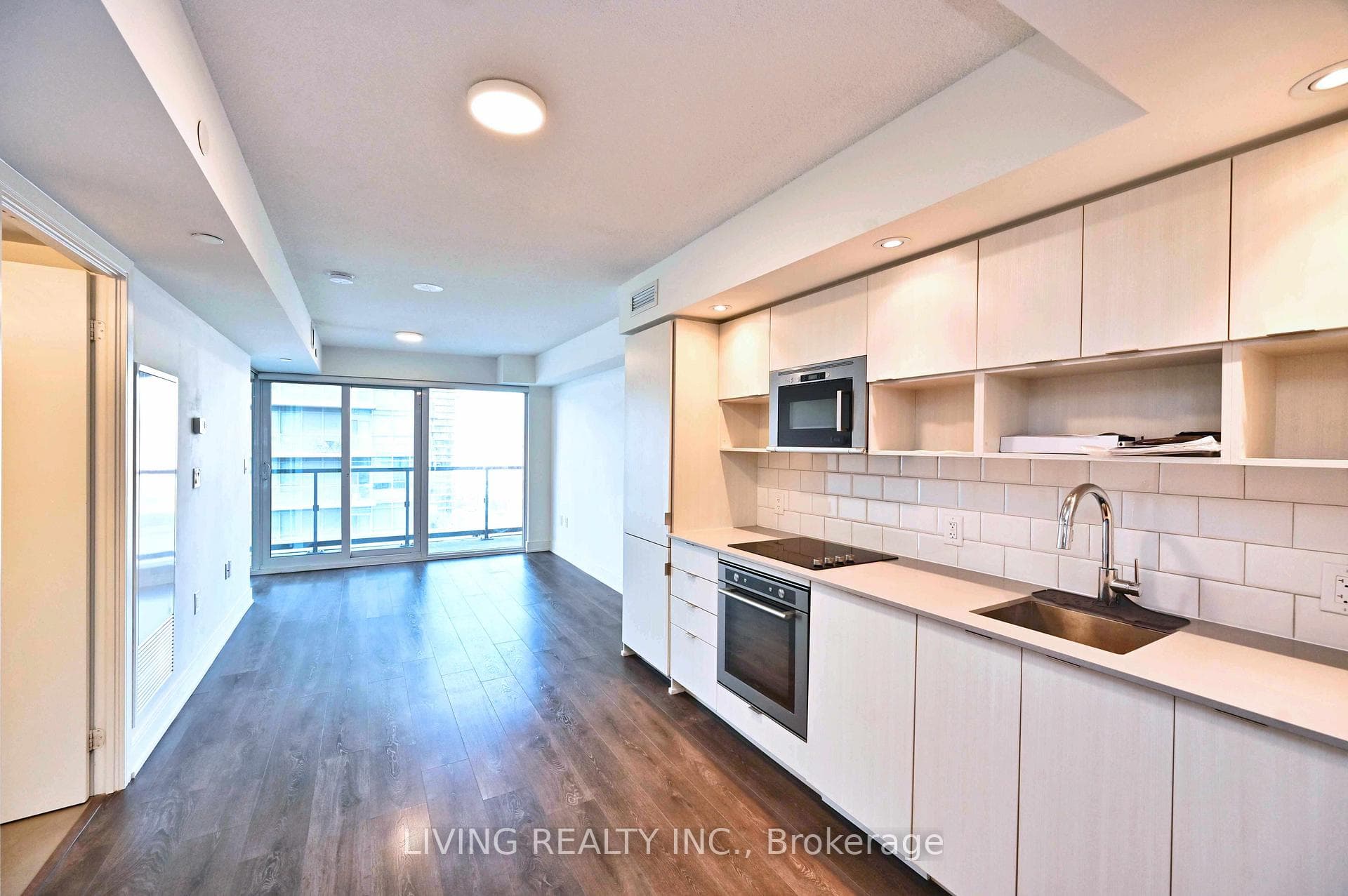 89 McGill Street Unit 2104 photo 5