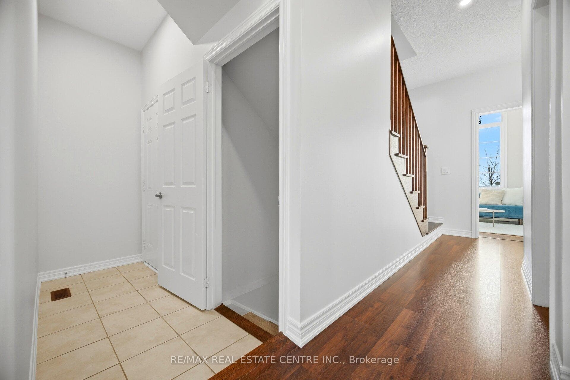 87 Bronson Terrace photo 39