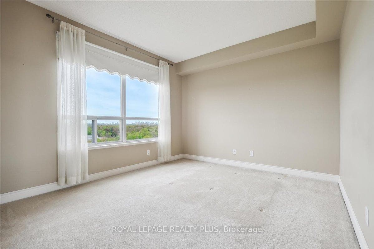 1 Lomond Drive Unit 1004 photo 12