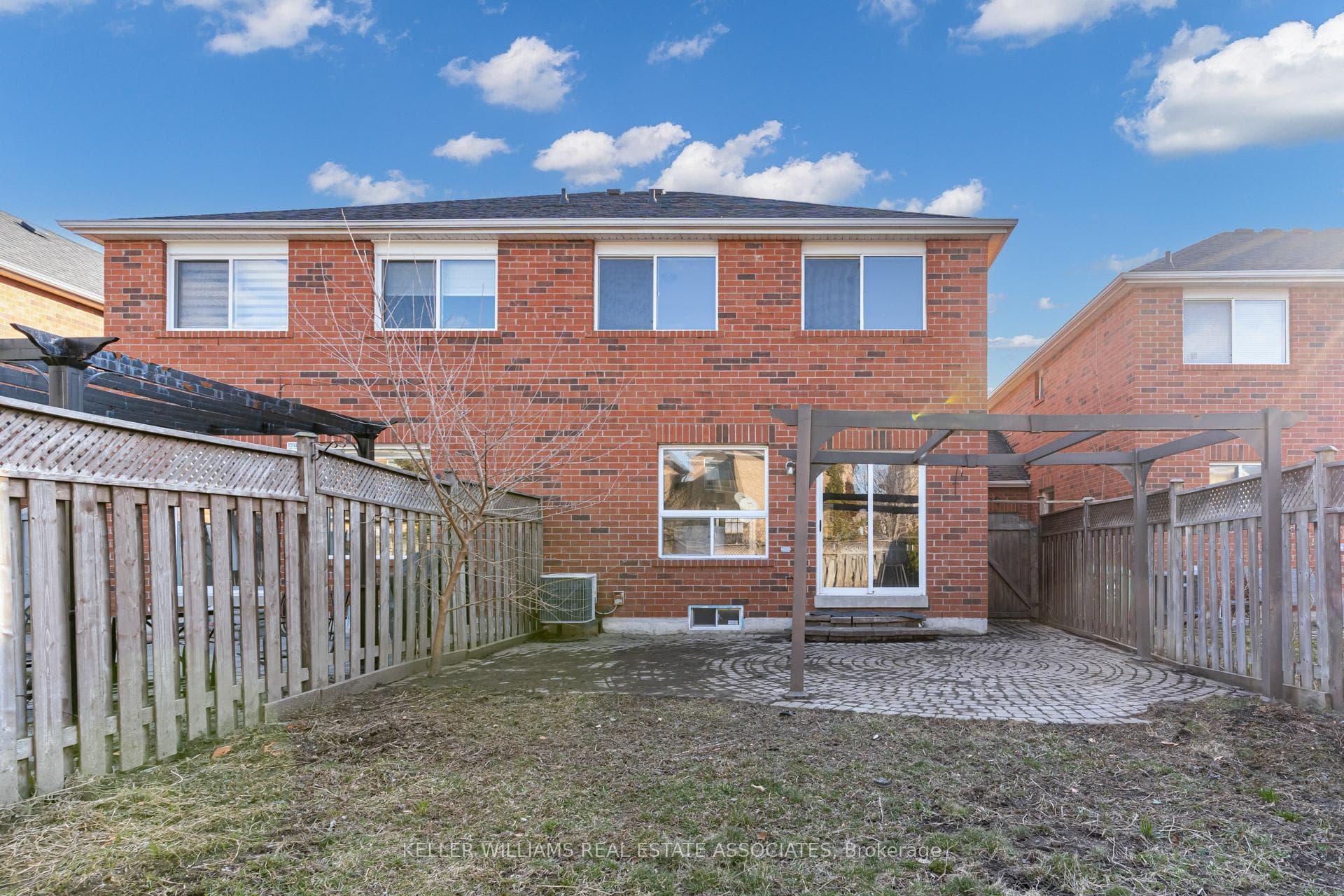 5867 Chalfont Crescent photo 35