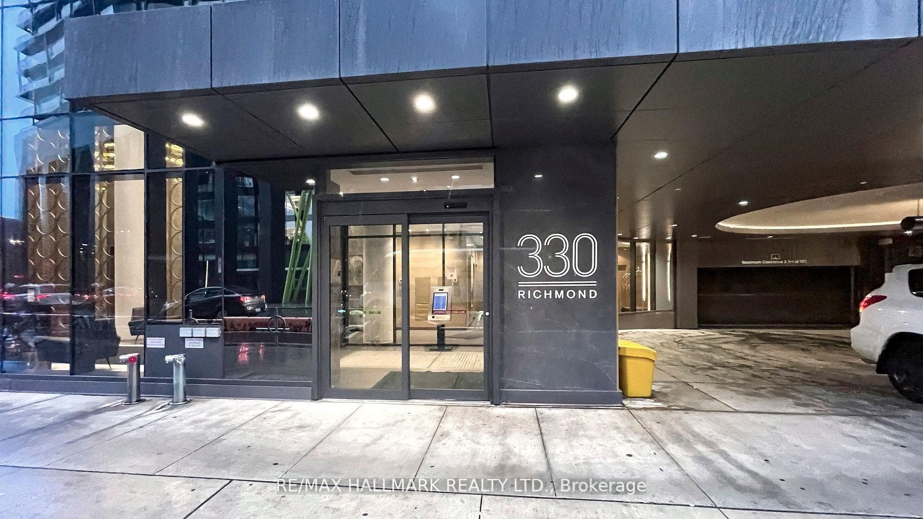 330 Richmond Street Unit 1010 photo 3