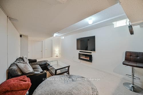 116 Heartleaf Crescent photo 33
