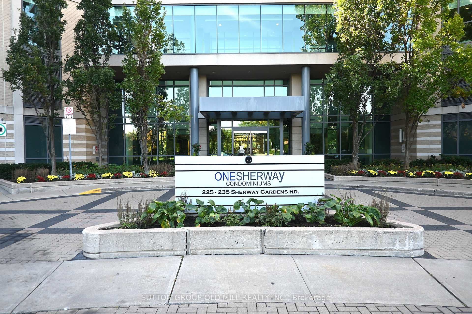 235 Sherway Gardens Road Unit 308 photo 2