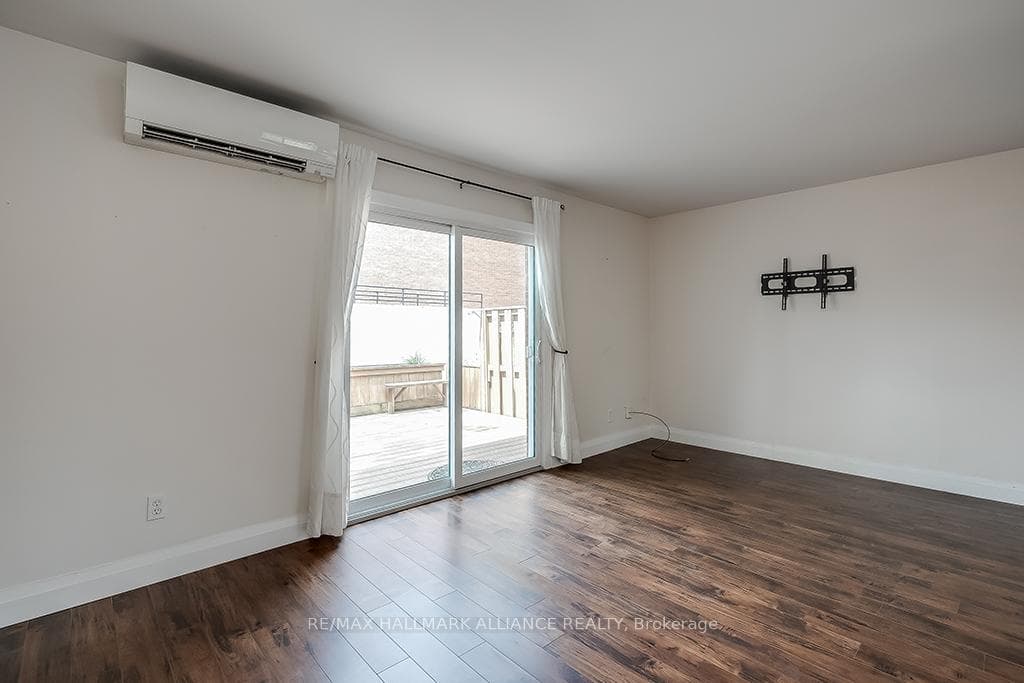 2095 Marine Drive Unit 15 photo 14