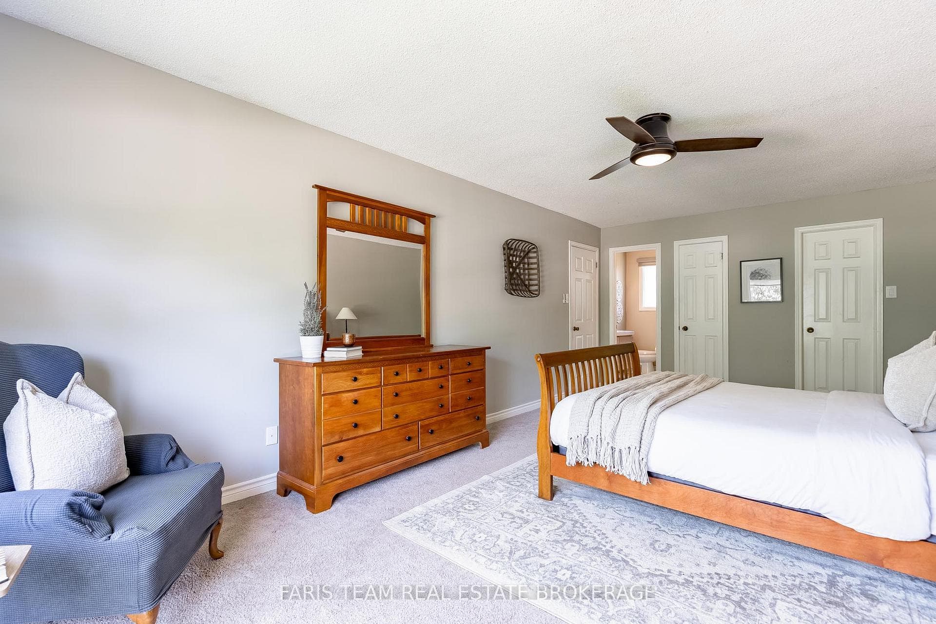 55 Oakridge Drive photo 22