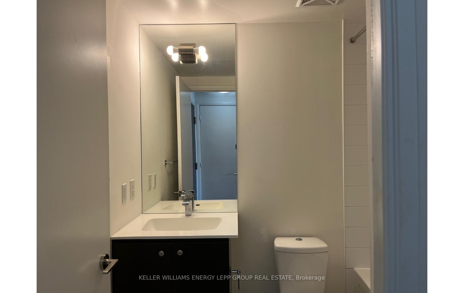 25 Cole Street Unit 1602 photo 3