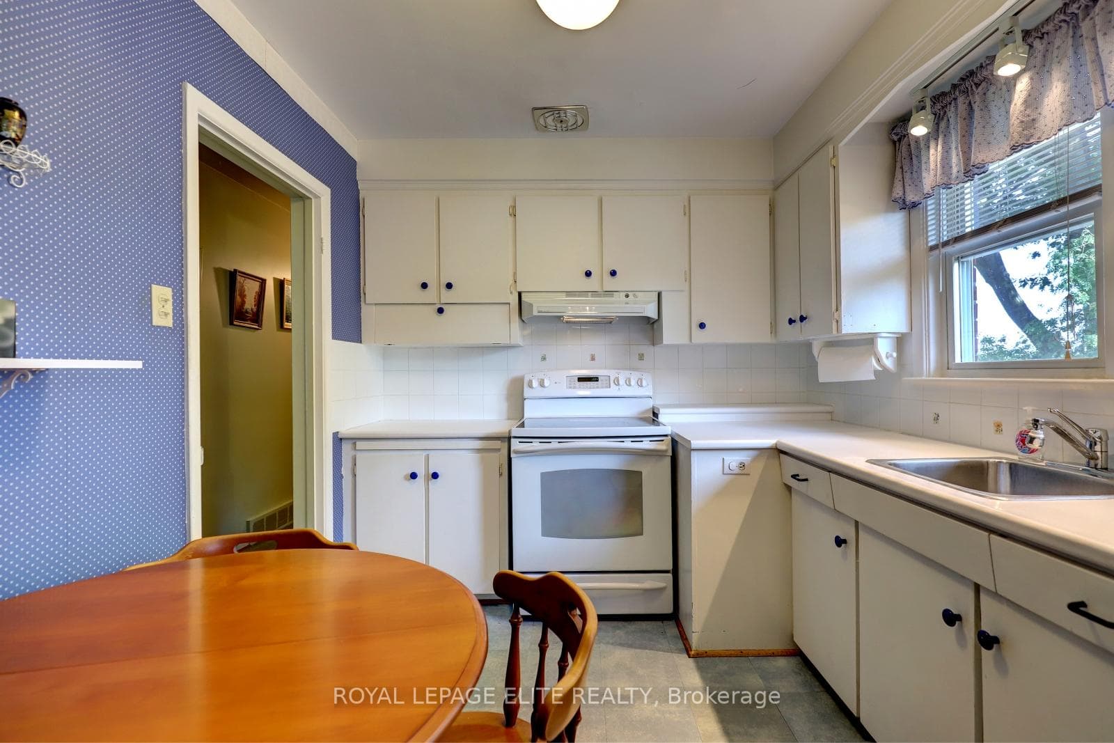 2244 Utley Road photo 9