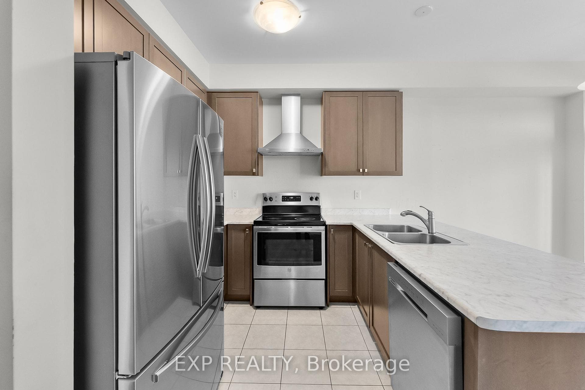 8273 Tulip Tree Drive Unit 15 photo 7