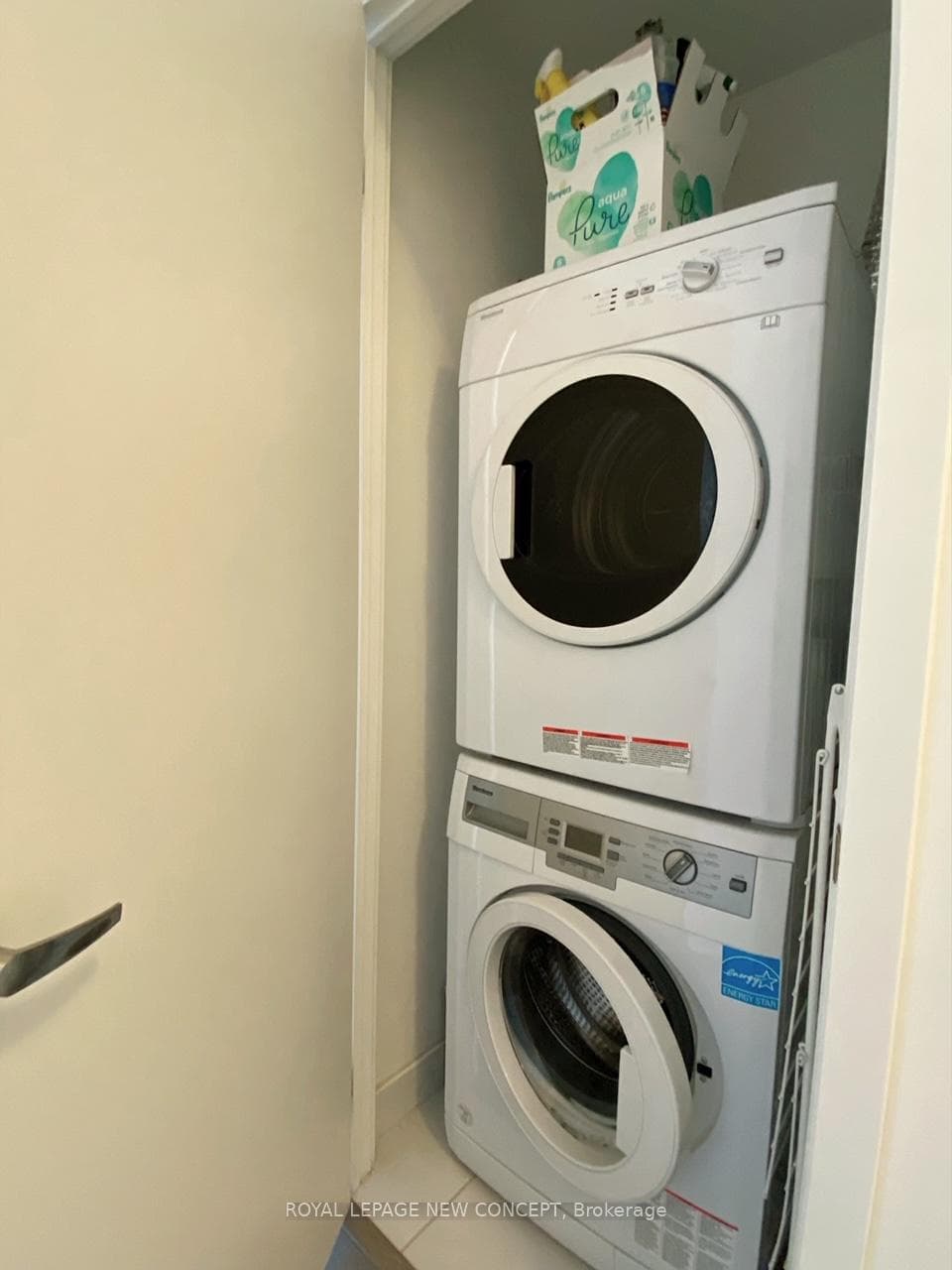 210 Simcoe Street Unit 2310 photo 11