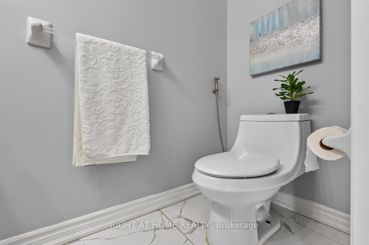 101 Wilmont Court photo 24