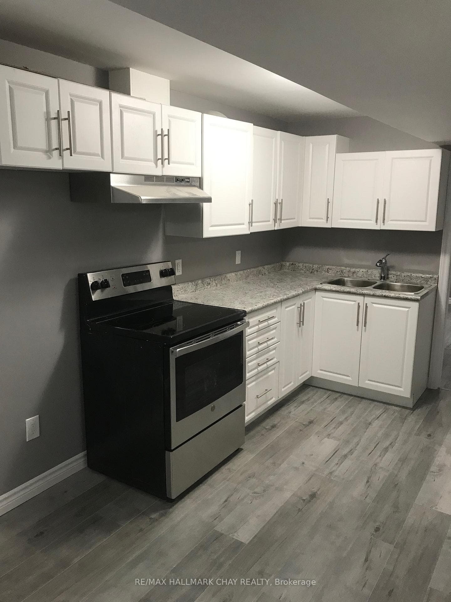 51 HADDEN Crescent photo 4
