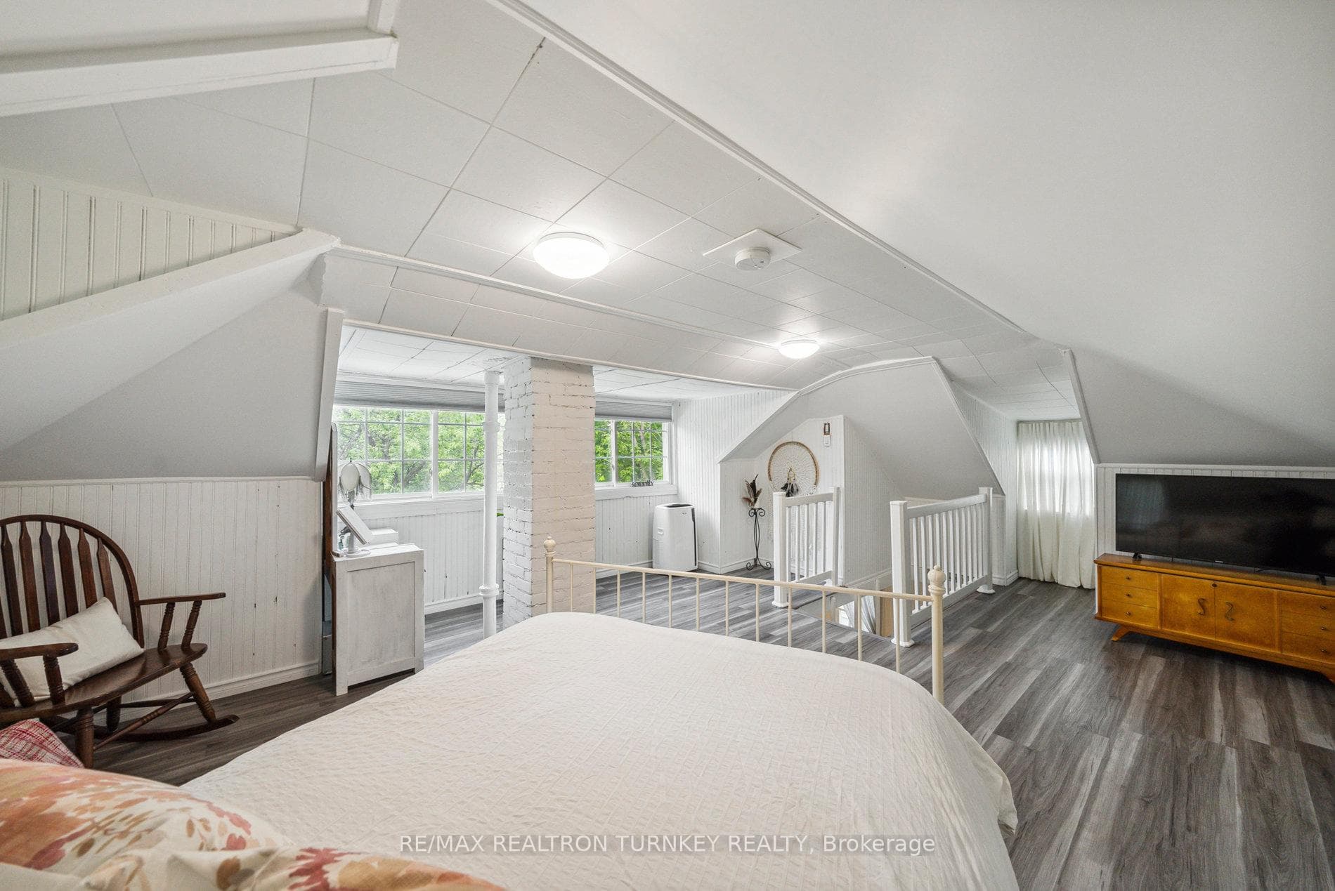 Huge, Bright Primary Bedroom in 2nd Floor Loft