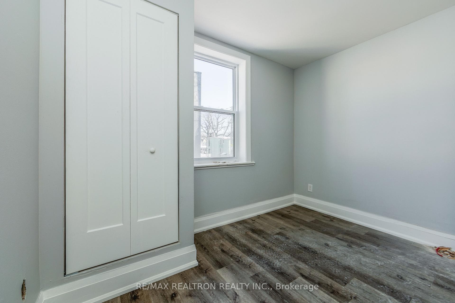 1480 Dundas Street Unit 3 photo 8