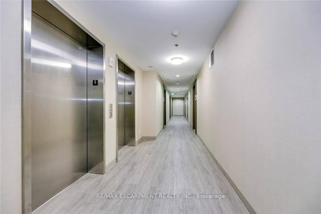 5001 Corporate Drive Unit 501 photo 6