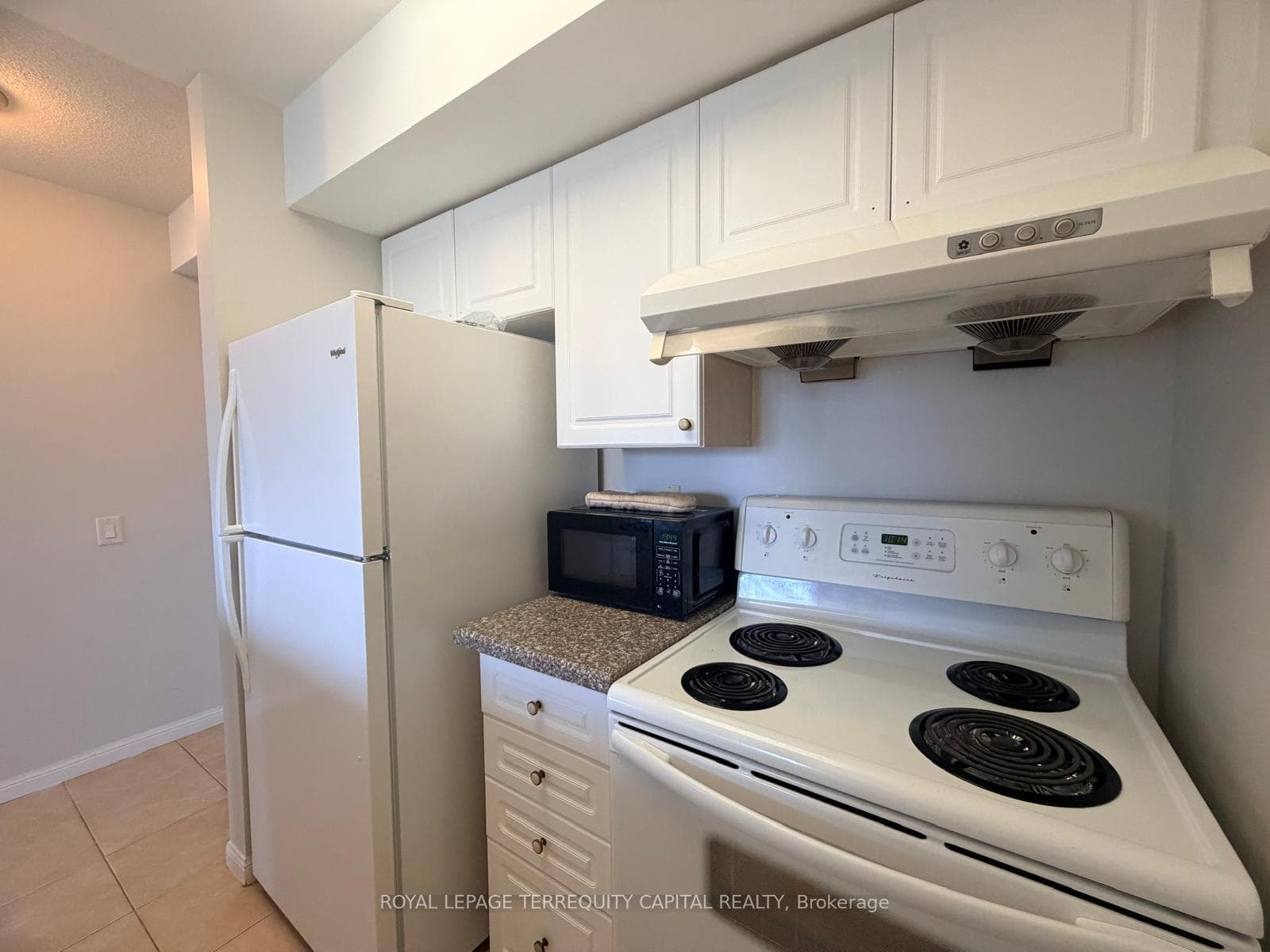 153 Beecroft Road Unit 1607 photo 5