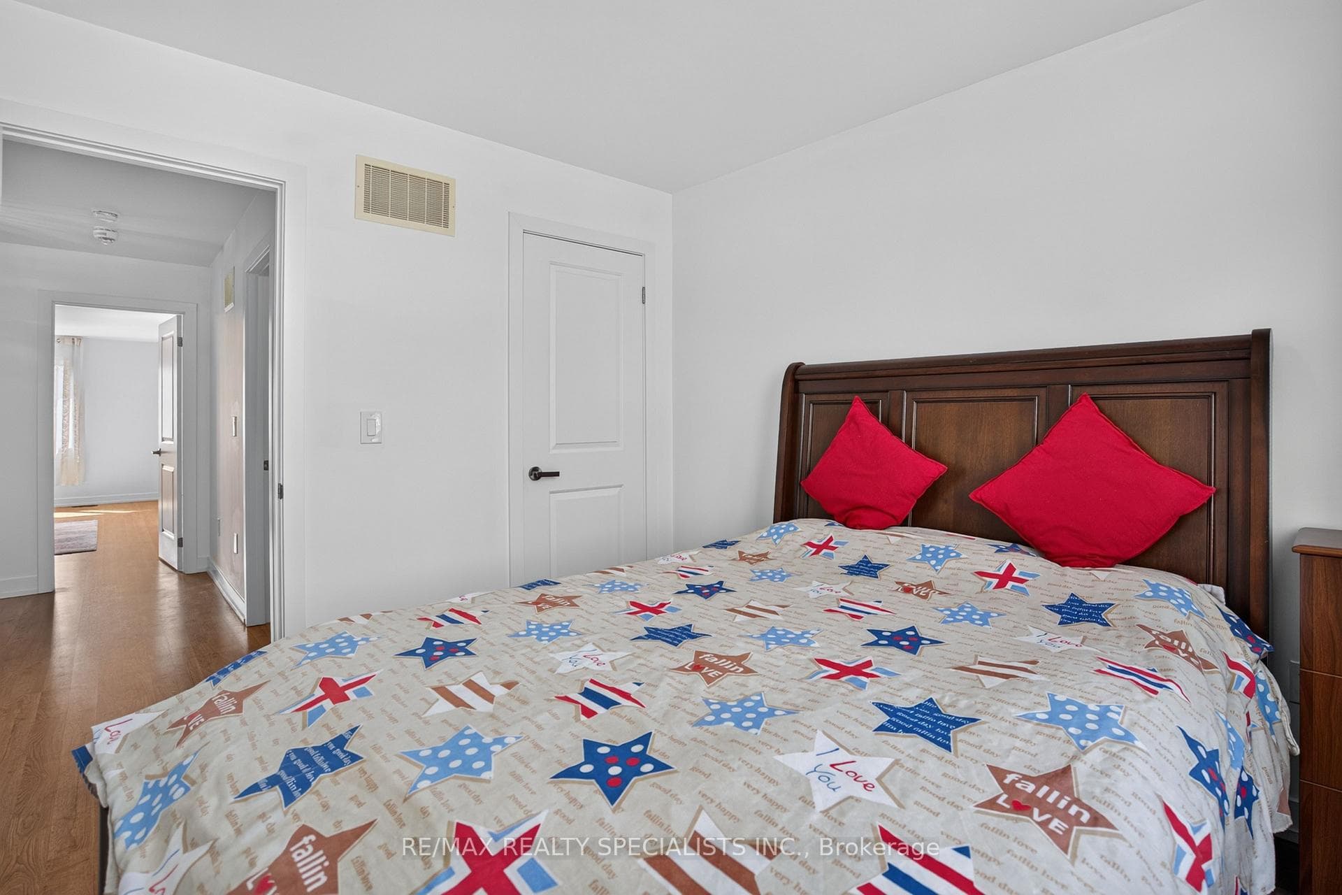 261 INSPIRE Boulevard photo 32