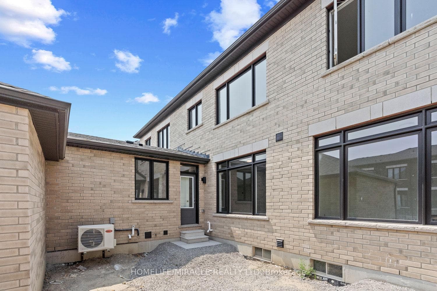 10231 Huntington Road photo 14