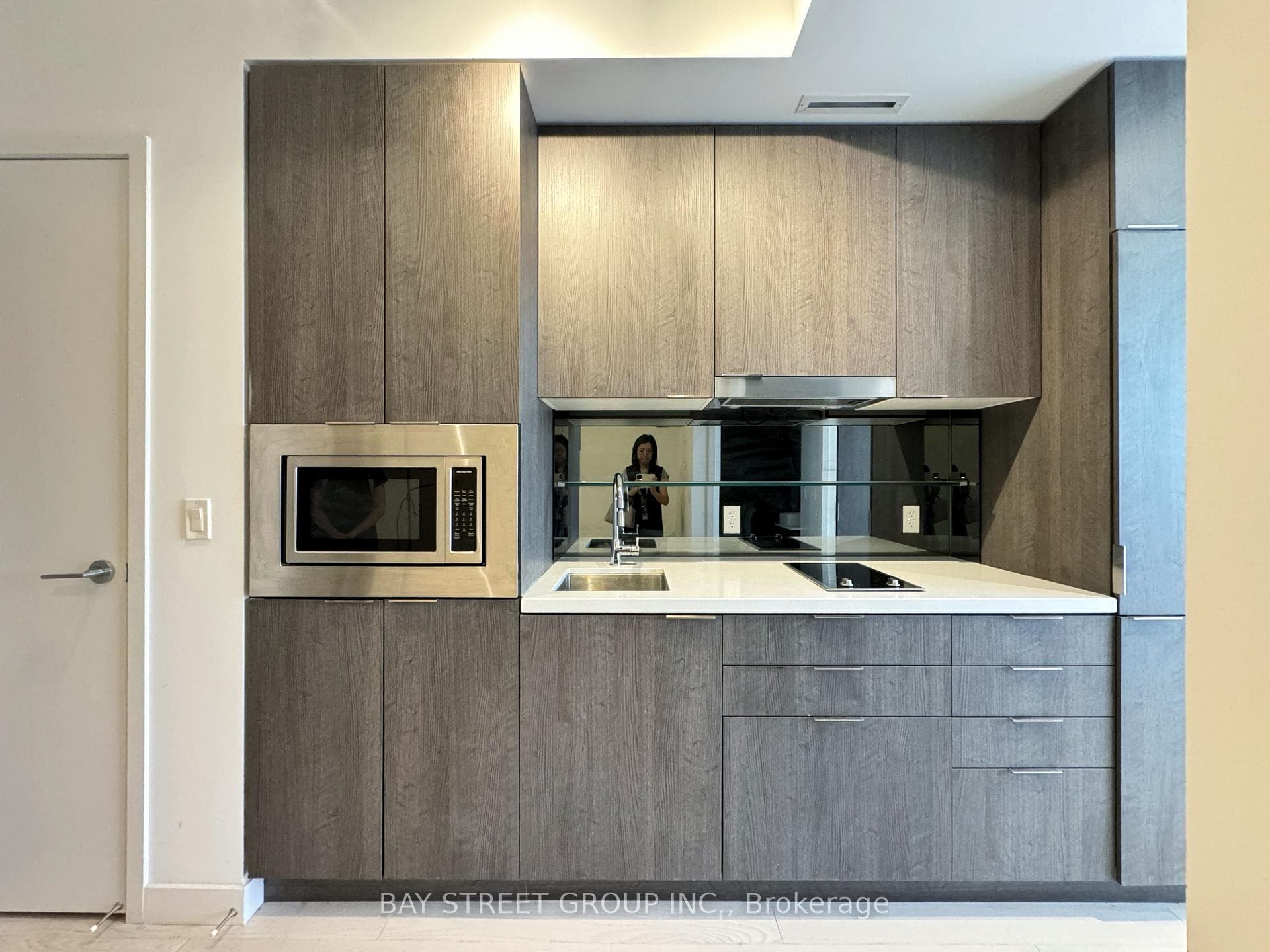 215 Queen Street Unit 2502 photo 3