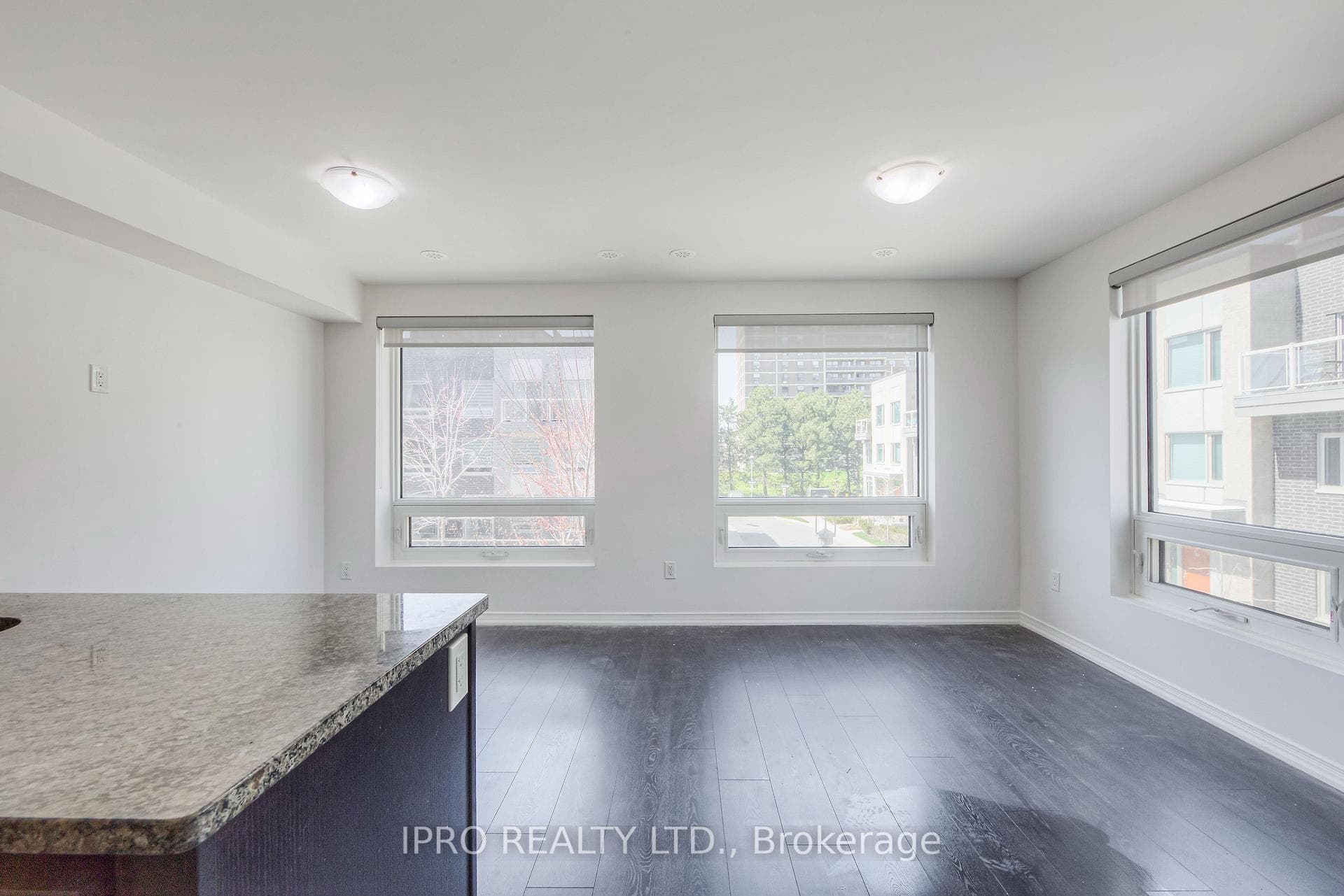 7 Applewood Lane Unit 231 photo 5