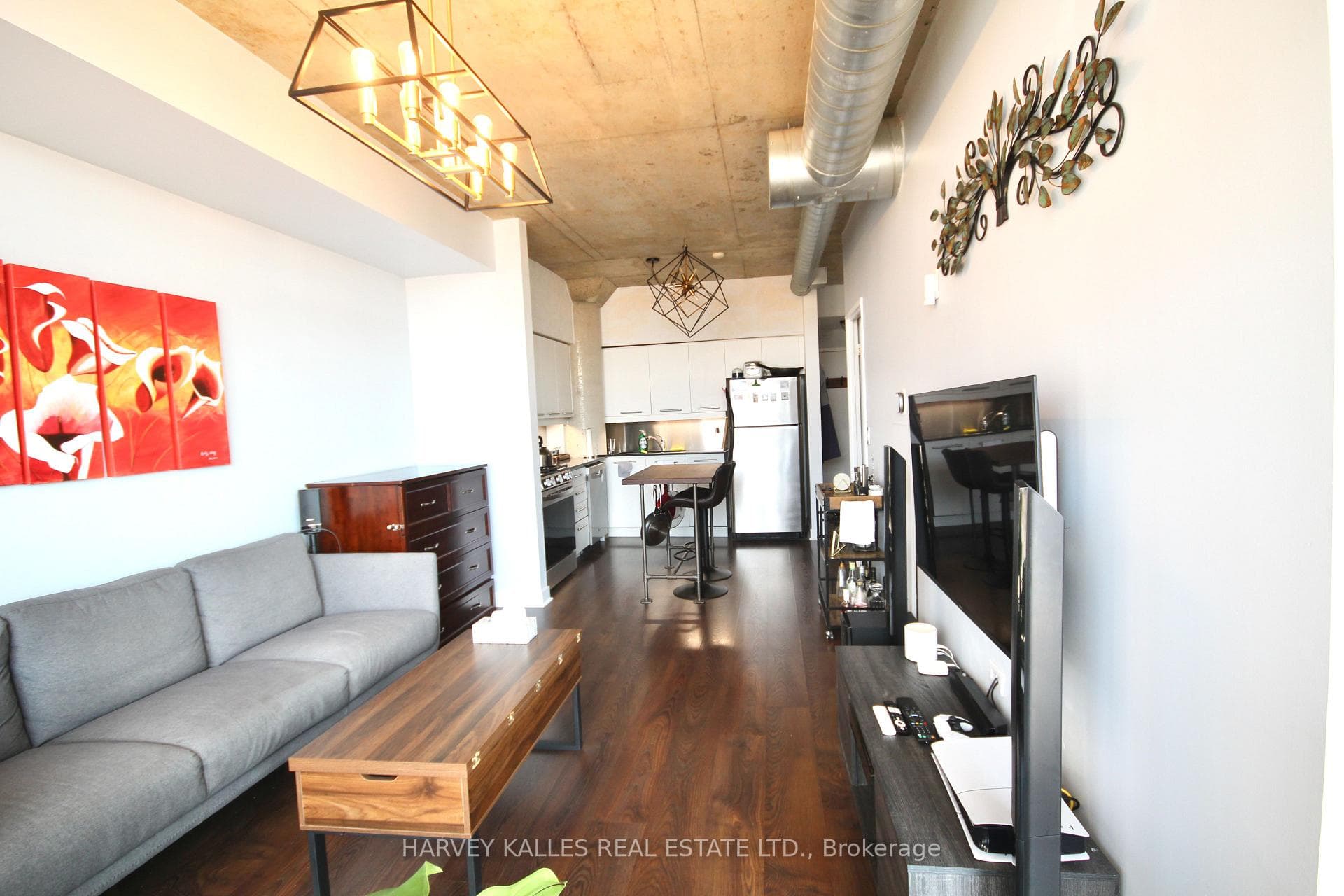 1375 Dupont Street Unit 403 photo 3