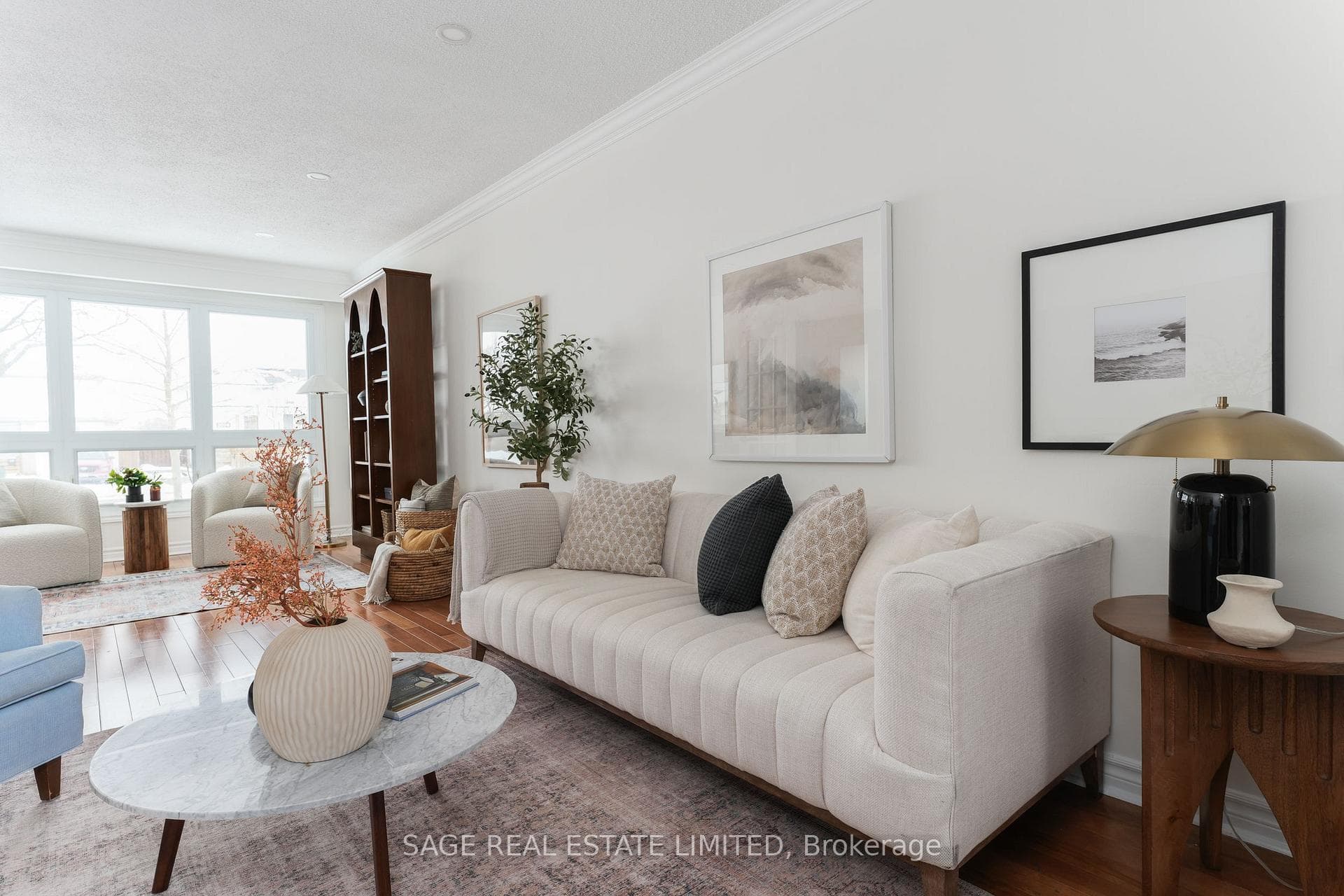 2505 Barcella Crescent photo 5