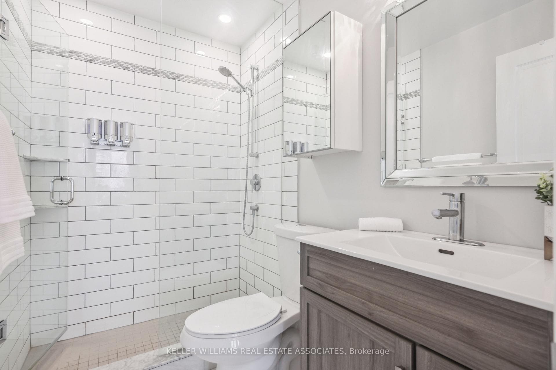 15 Legion Road Unit 2604 photo 24