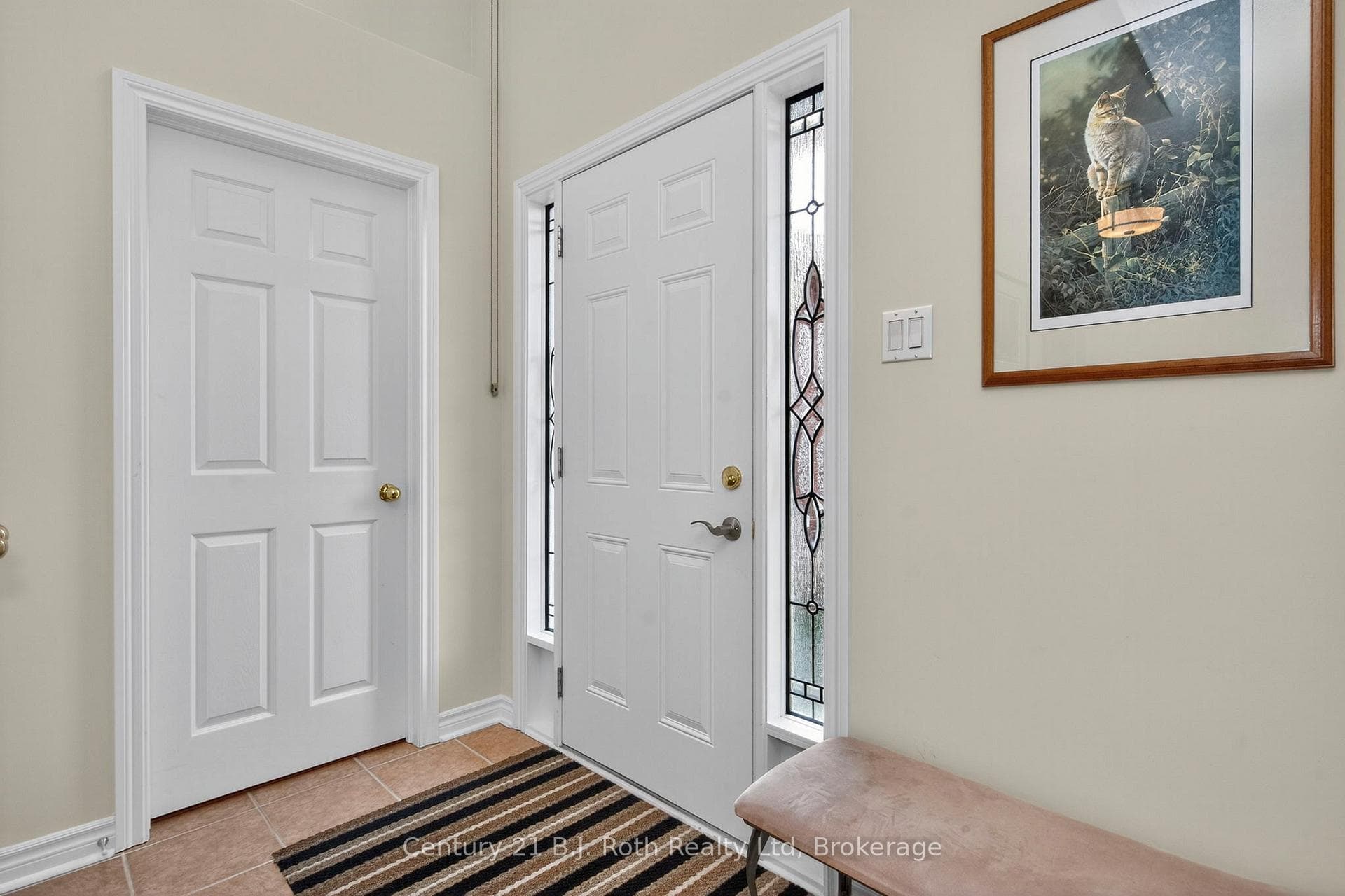 997 Whitney Crescent photo 5