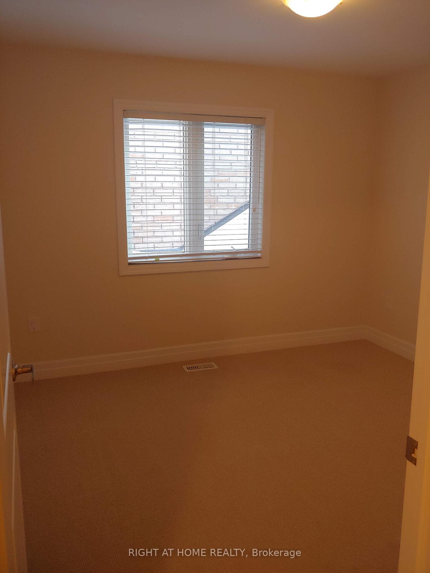 93 Alex Campbell Crescent photo 22