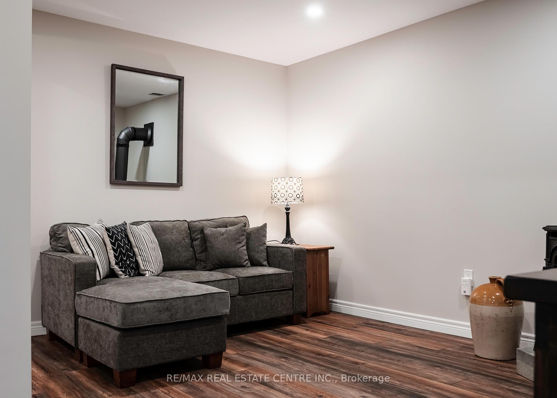 121 Goldgate Crescent photo 29