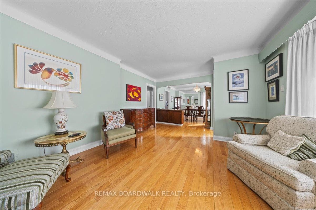 961 Kingsmere Avenue photo 9
