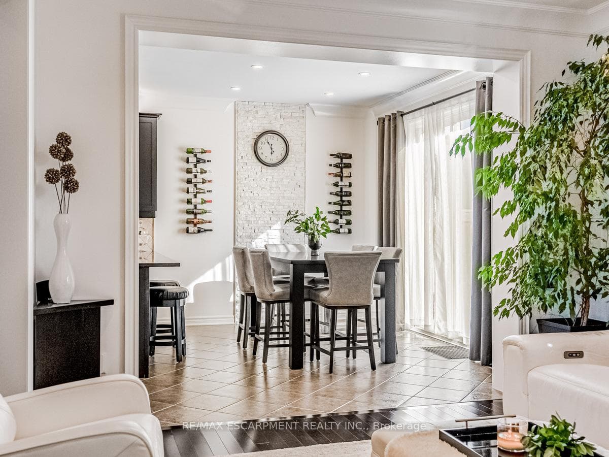 888 Toletza Landing N/A photo 11